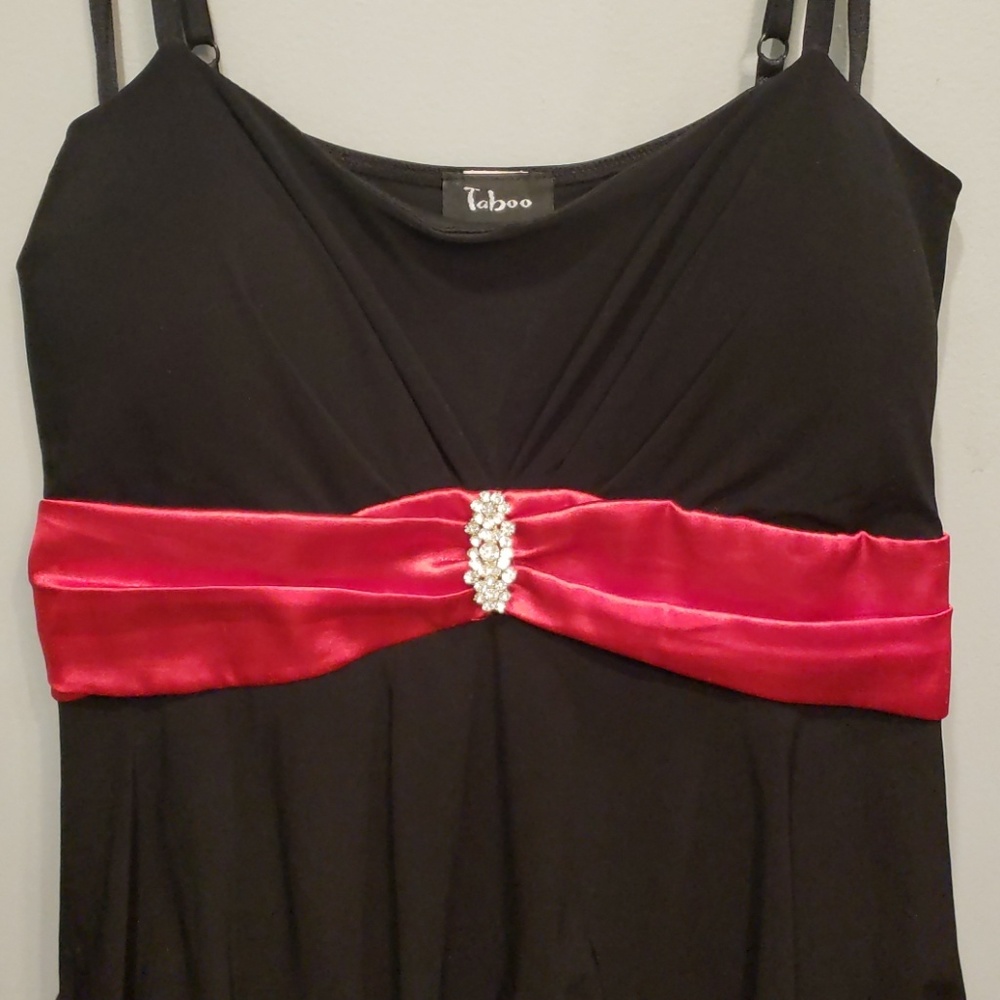 Beautiful Ruffled Dress - Picture 3 of 4